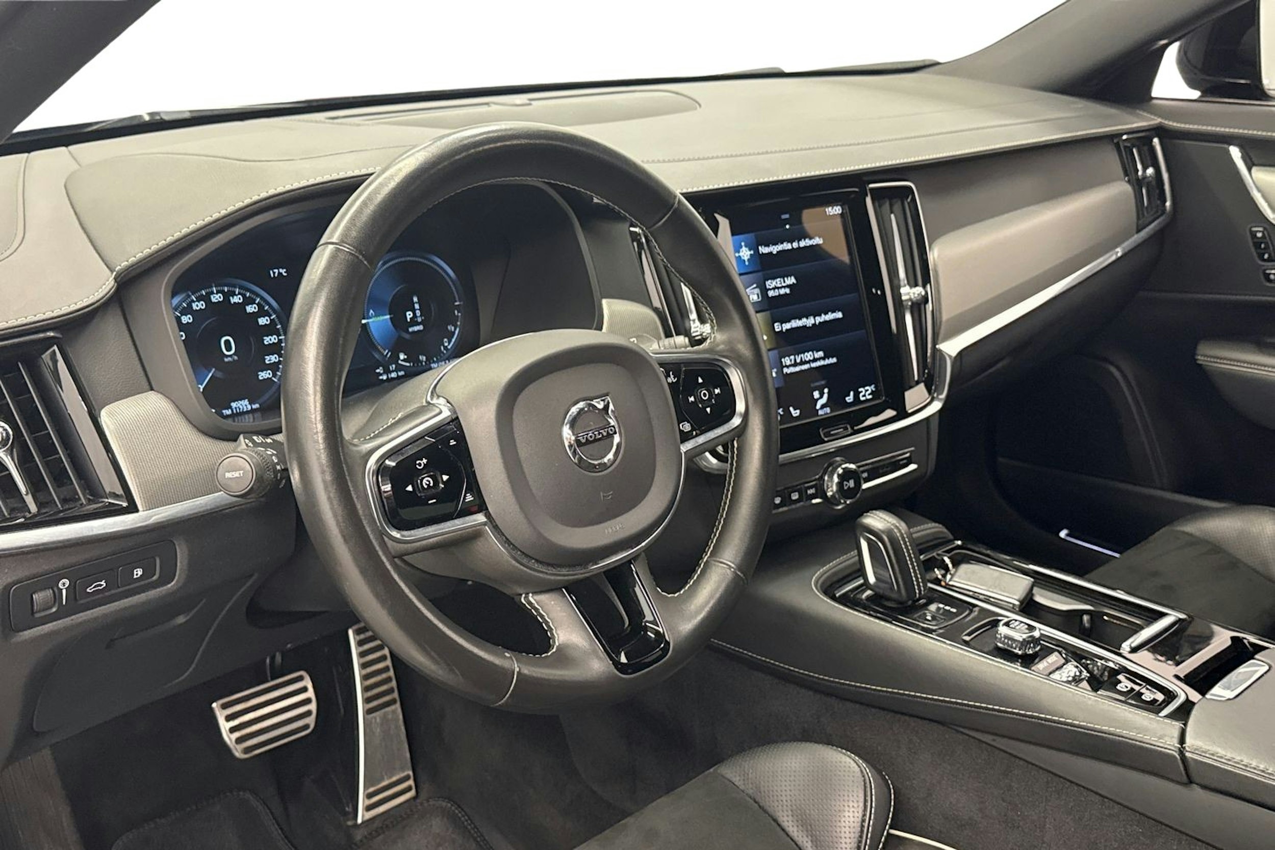 musta Volvo V90 2021 kuva 10.