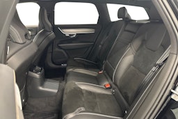musta Volvo V90 2021 kuva 13.