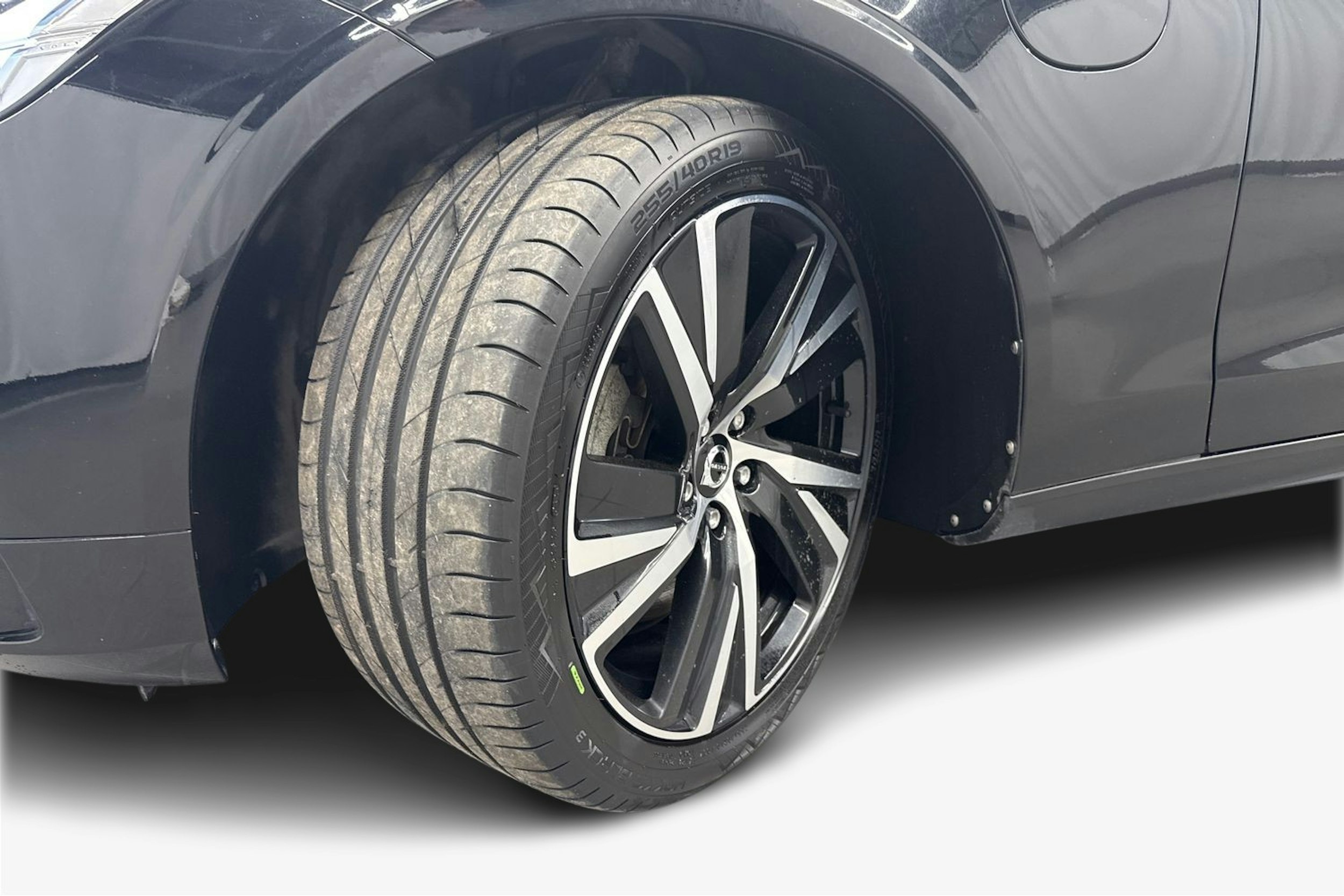 musta Volvo V90 2021 kuva 14.