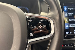 musta Volvo V90 2021 kuva 21.