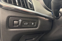 musta Volvo V90 2021 kuva 23.
