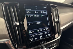 musta Volvo V90 2021 kuva 27.