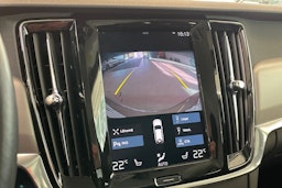 harmaa Volvo V90 2021 kuva 18.