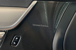 harmaa Volvo V90 2021 kuva 22.