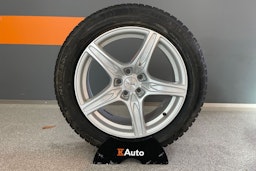 harmaa Volvo V90 2021 kuva 26.