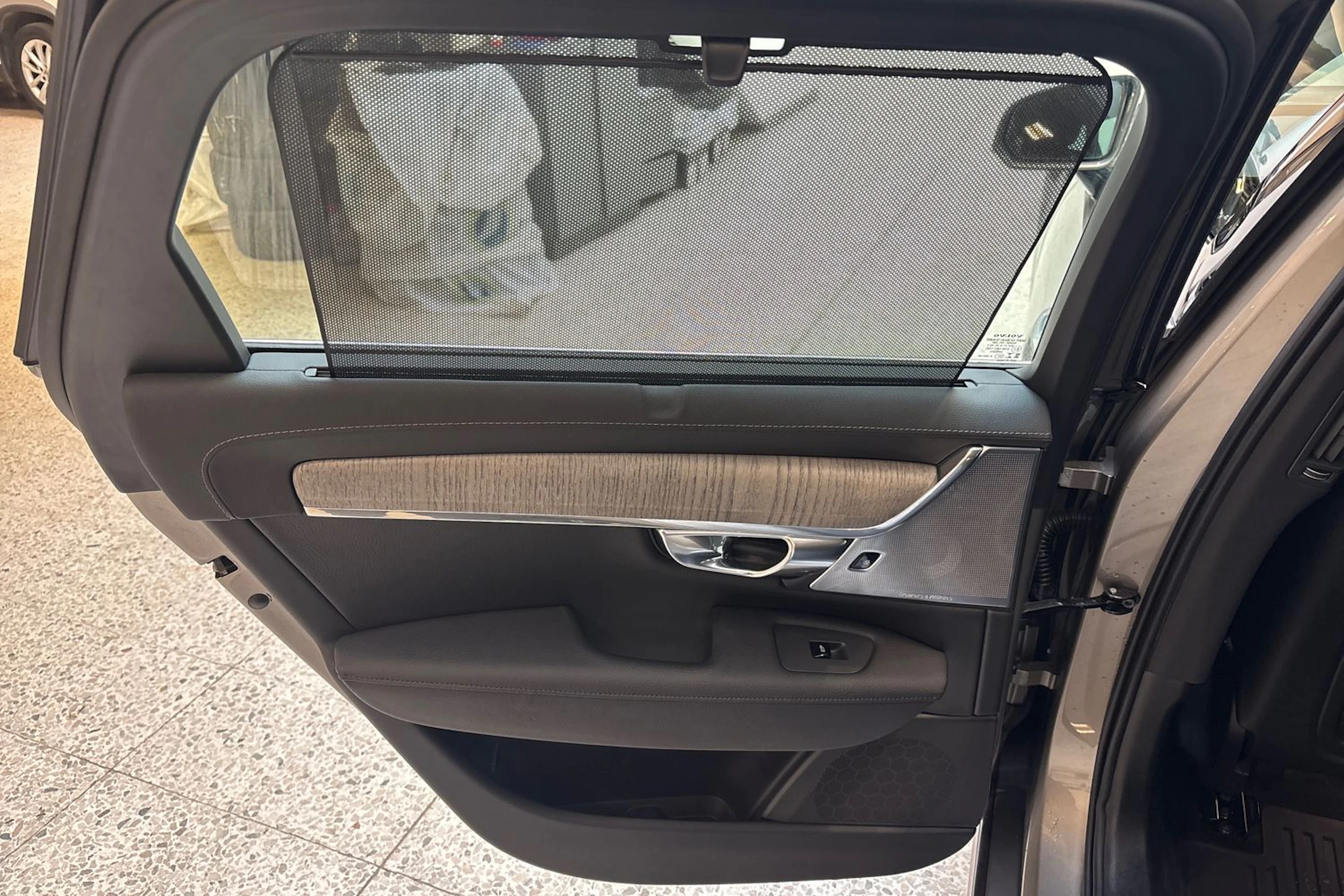 harmaa Volvo V90 2021 kuva 15.