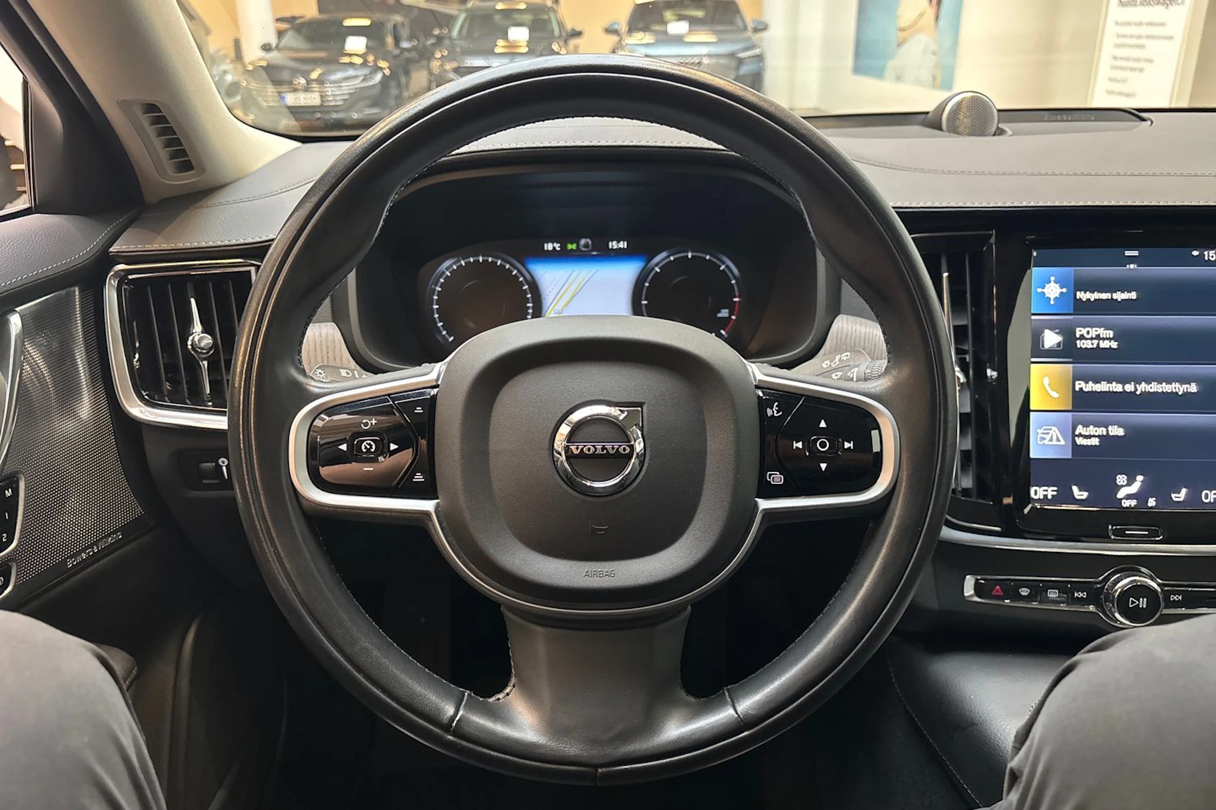 harmaa Volvo V90 2021 kuva 20.