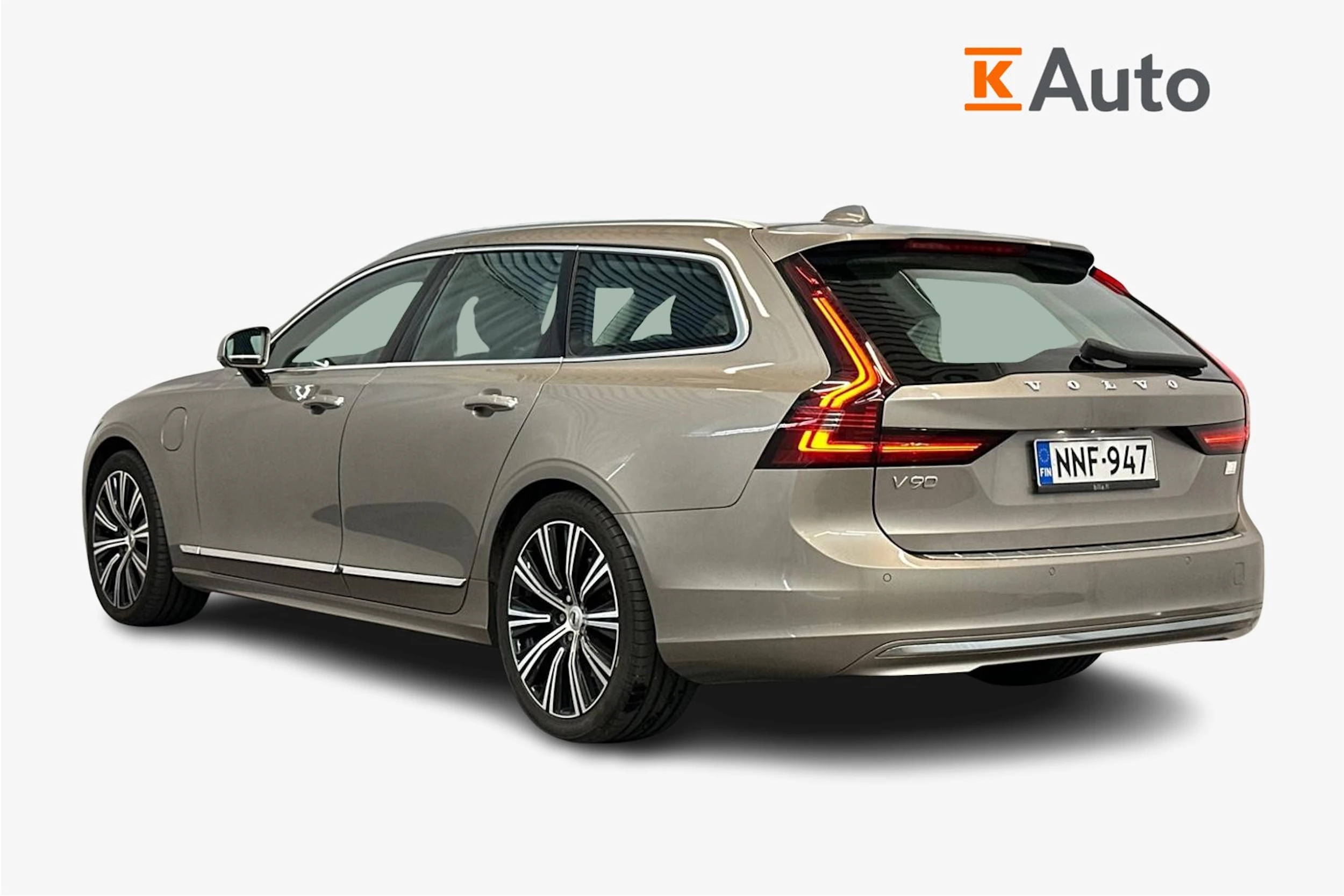 Harmaa Volvo V90 2021 kuva 2.