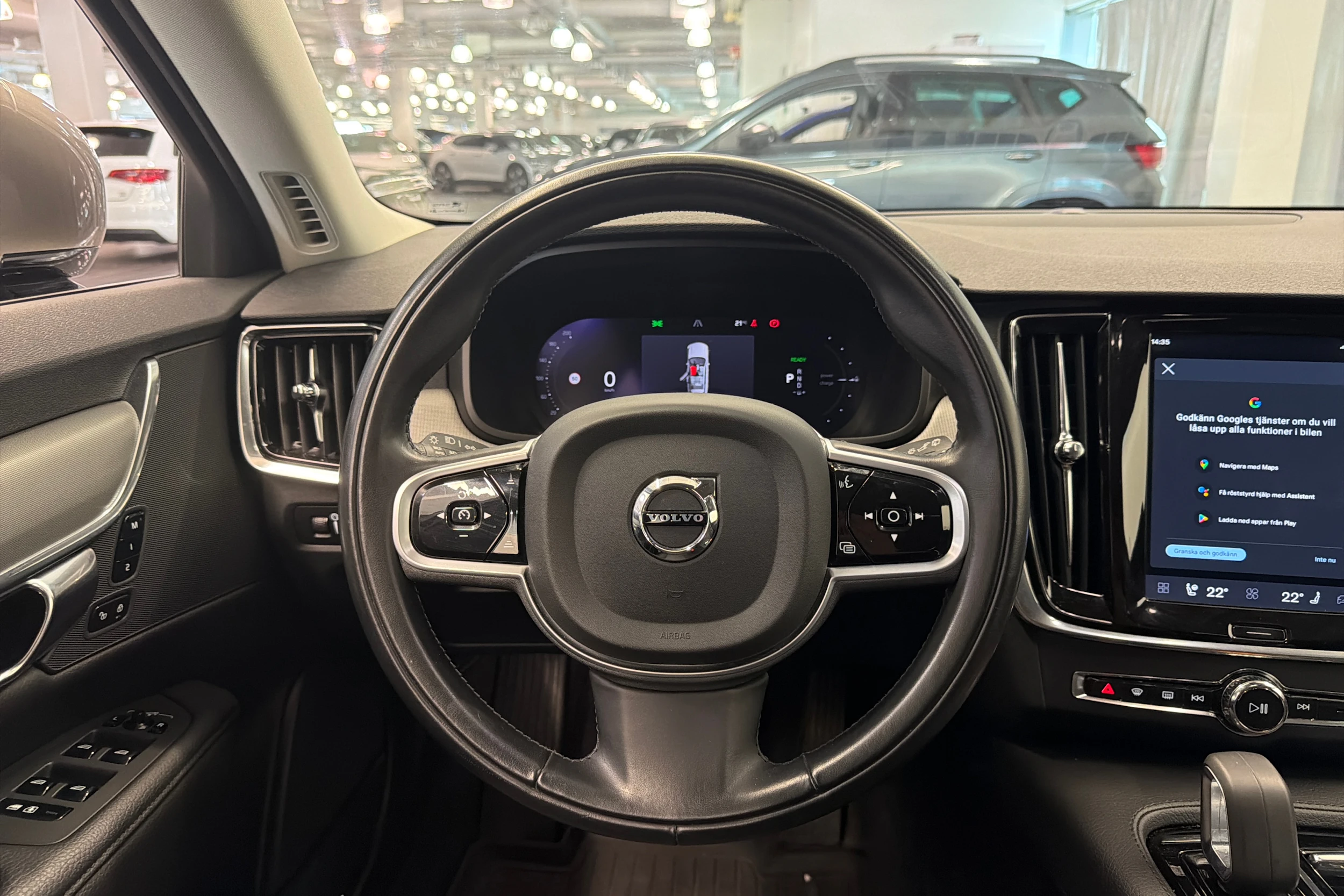 harmaa Volvo V90 2022 kuva 11.