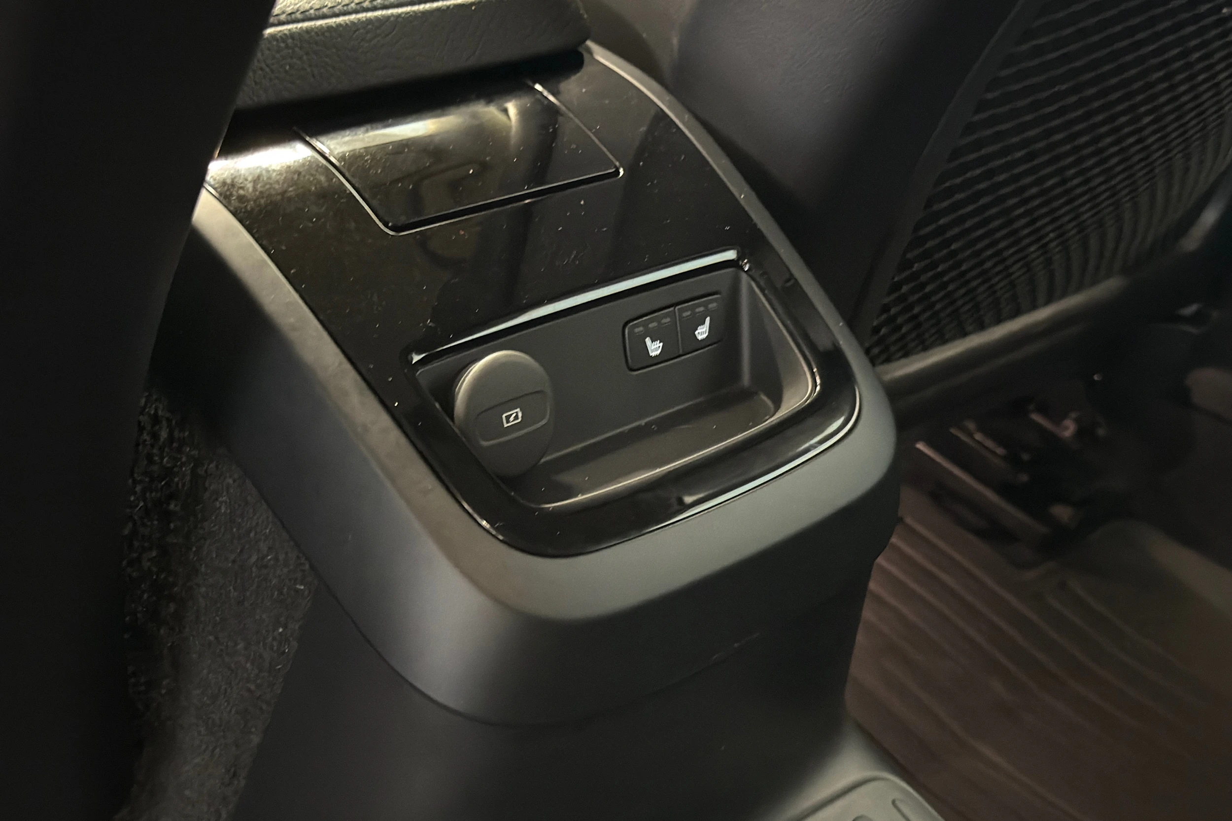 harmaa Volvo V90 2022 kuva 15.