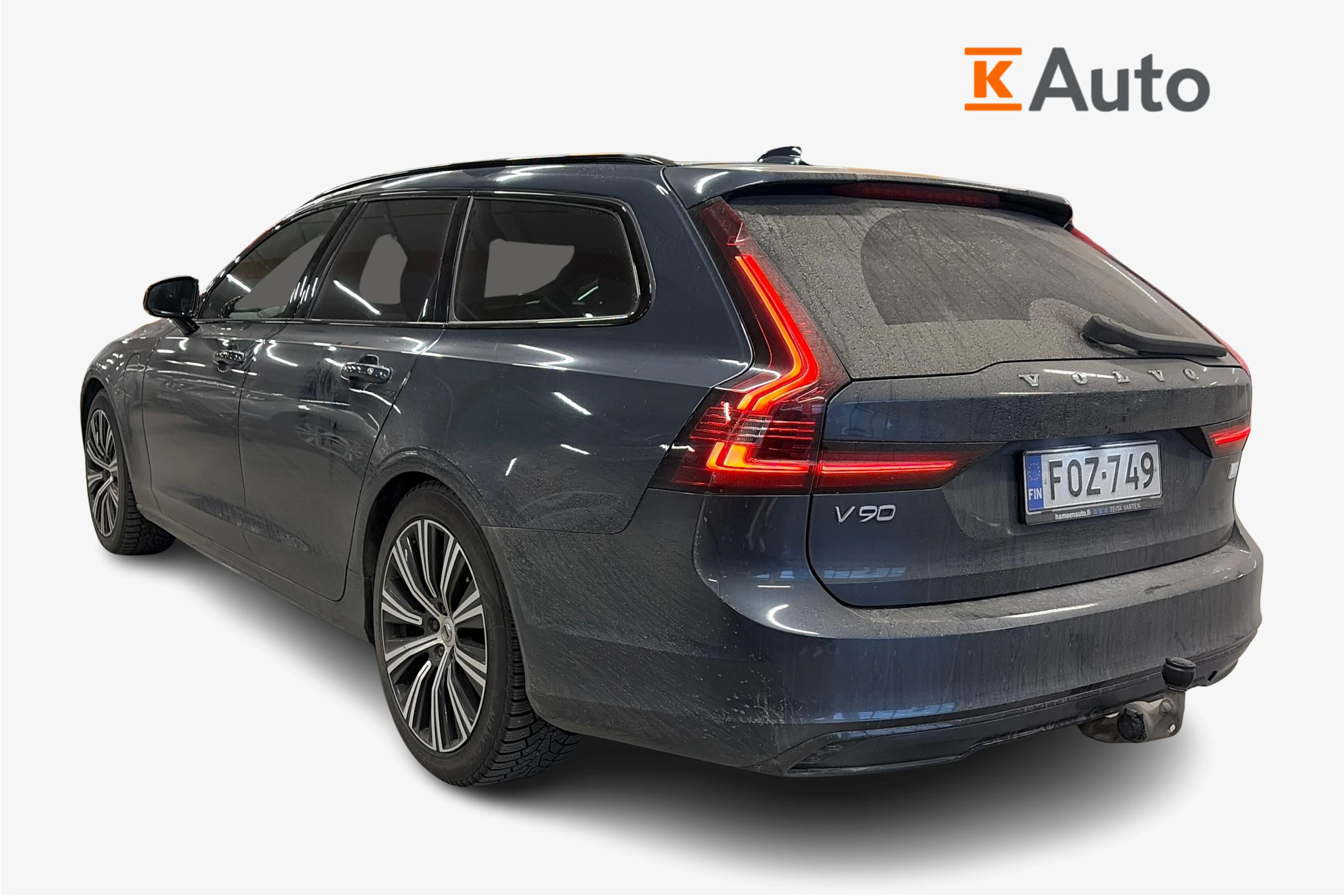 sininen Volvo V90 2022 kuva 2.