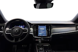 sininen Volvo V90 2022 kuva 7.