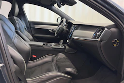 sininen Volvo V90 2022 kuva 12.