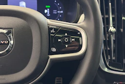 sininen Volvo V90 2022 kuva 21.