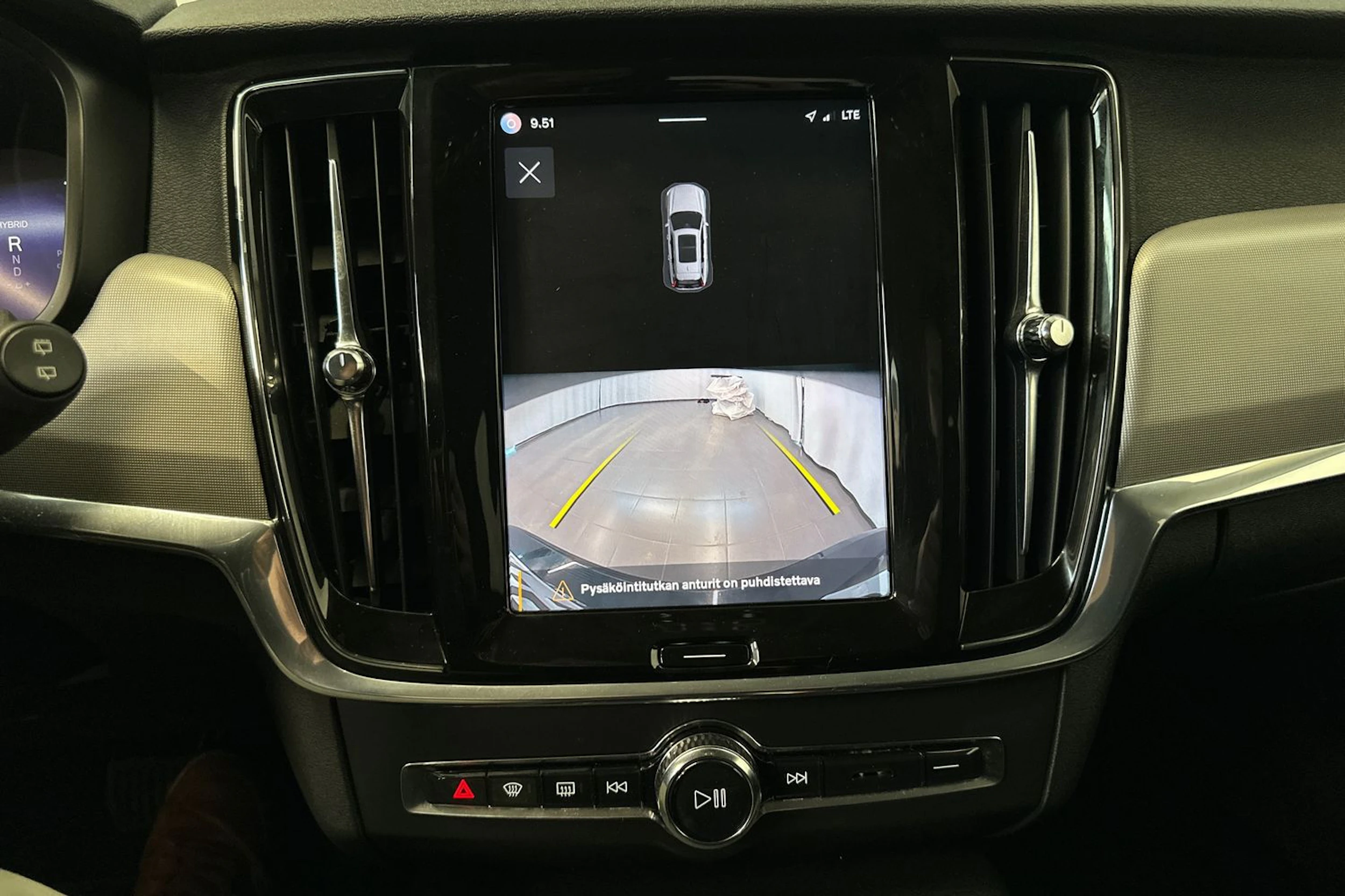 musta Volvo V90 2022 kuva 14.