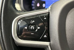 musta Volvo V90 2022 kuva 16.