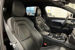 Harmaa Volvo V90 2022 kuva 13.