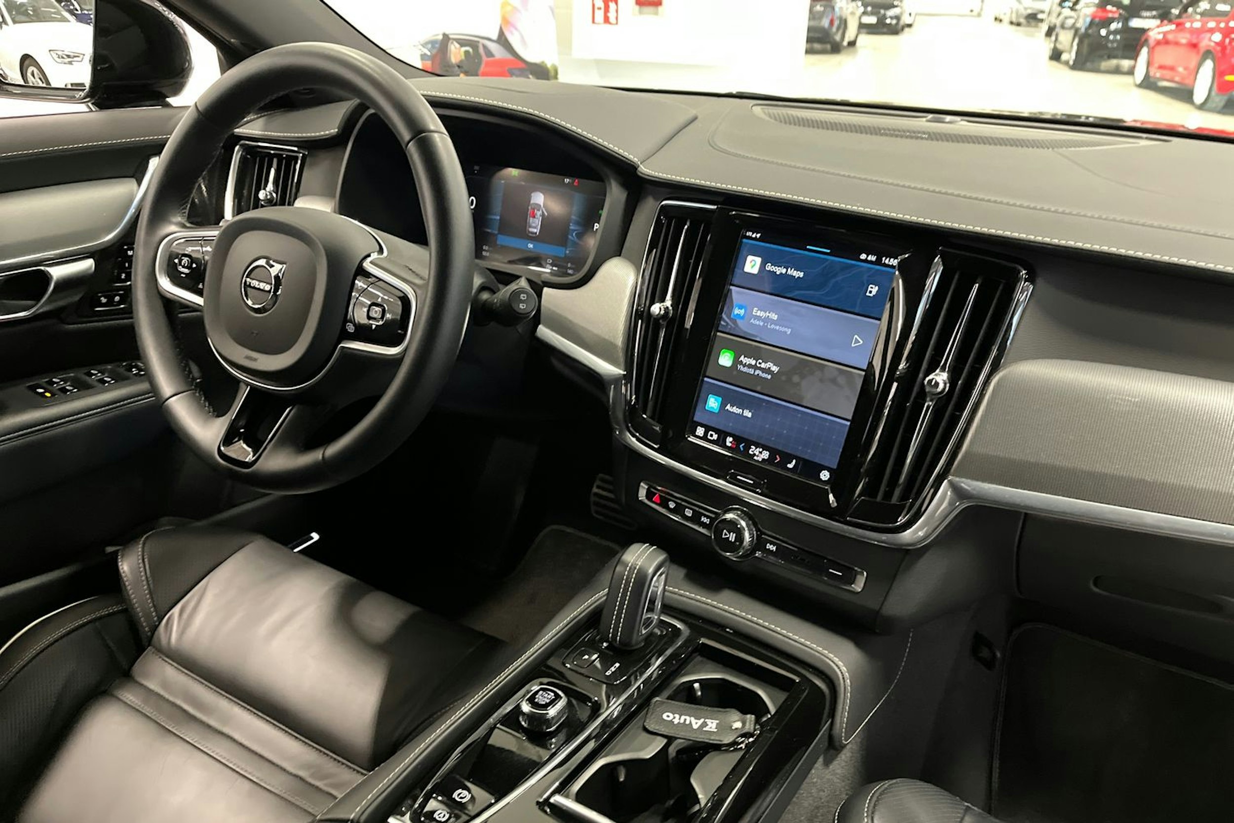 Harmaa Volvo V90 2022 kuva 14.