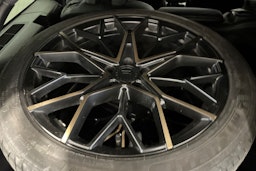 Harmaa Volvo V90 2022 kuva 29.