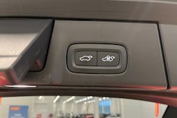 Harmaa Volvo V90 2022 kuva 32.