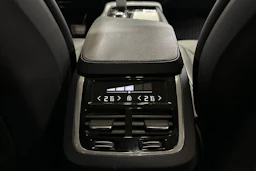 valkoinen Volvo V90 2022 kuva 12.