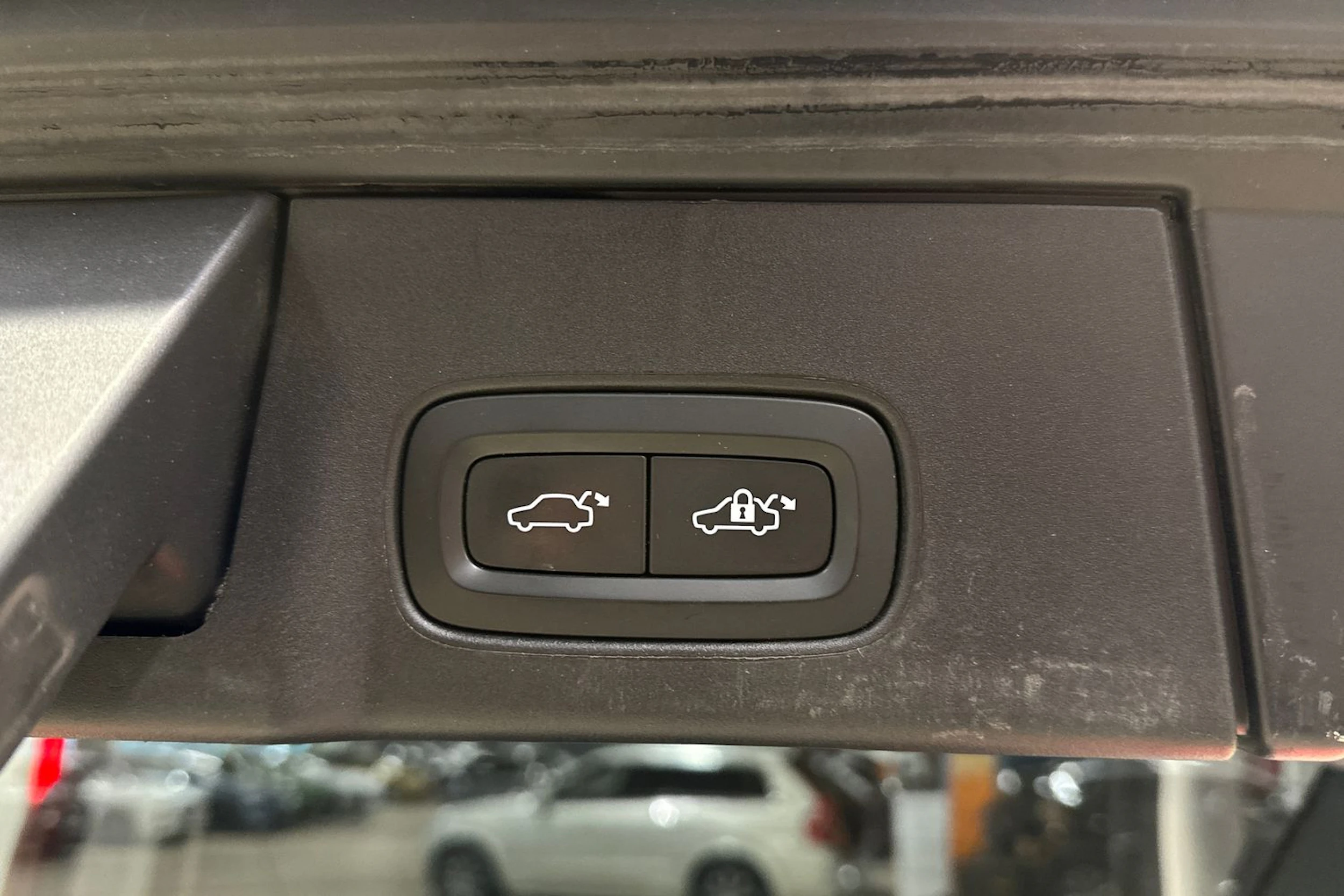 valkoinen Volvo V90 2022 kuva 23.