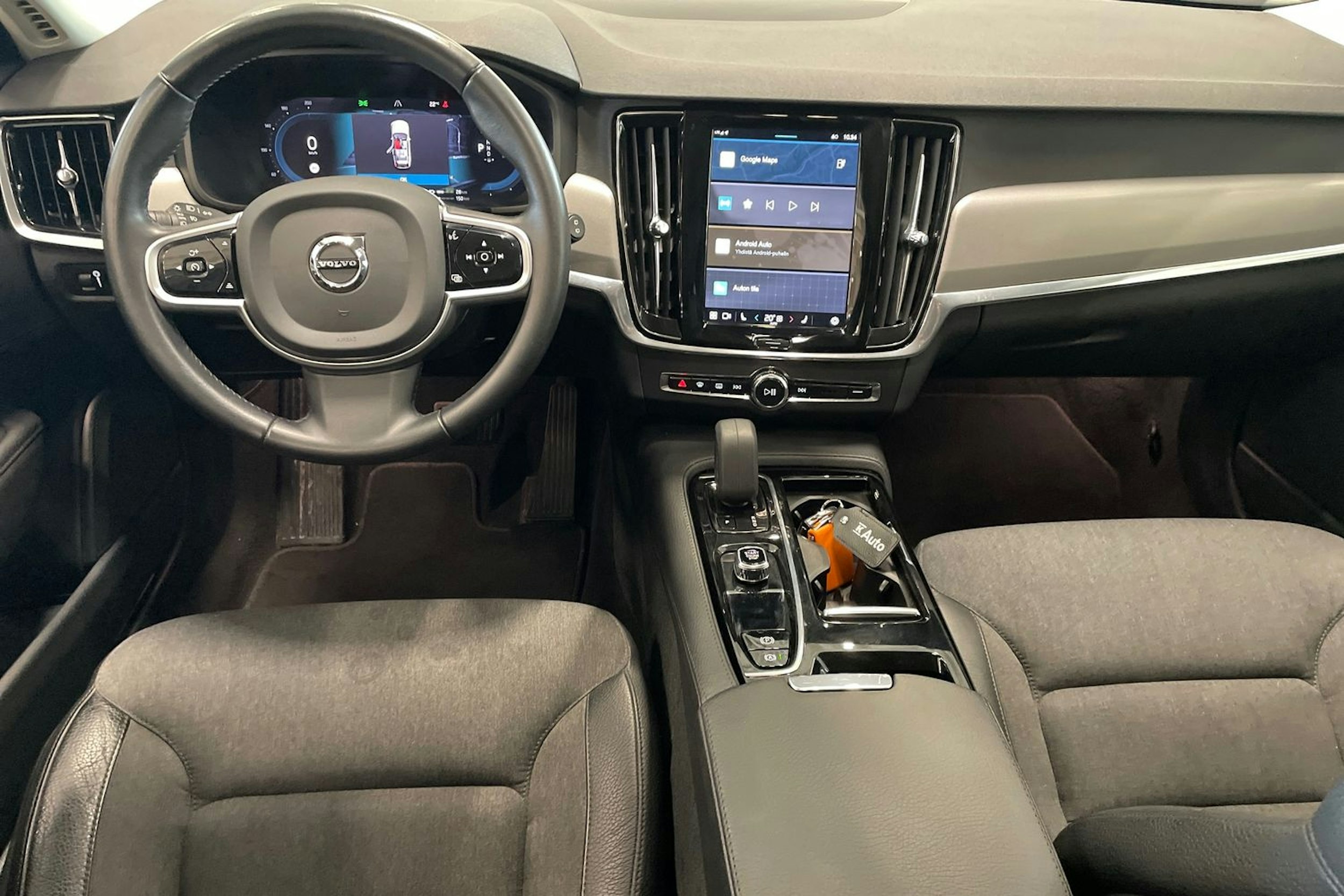 musta Volvo V90 2022 kuva 9.