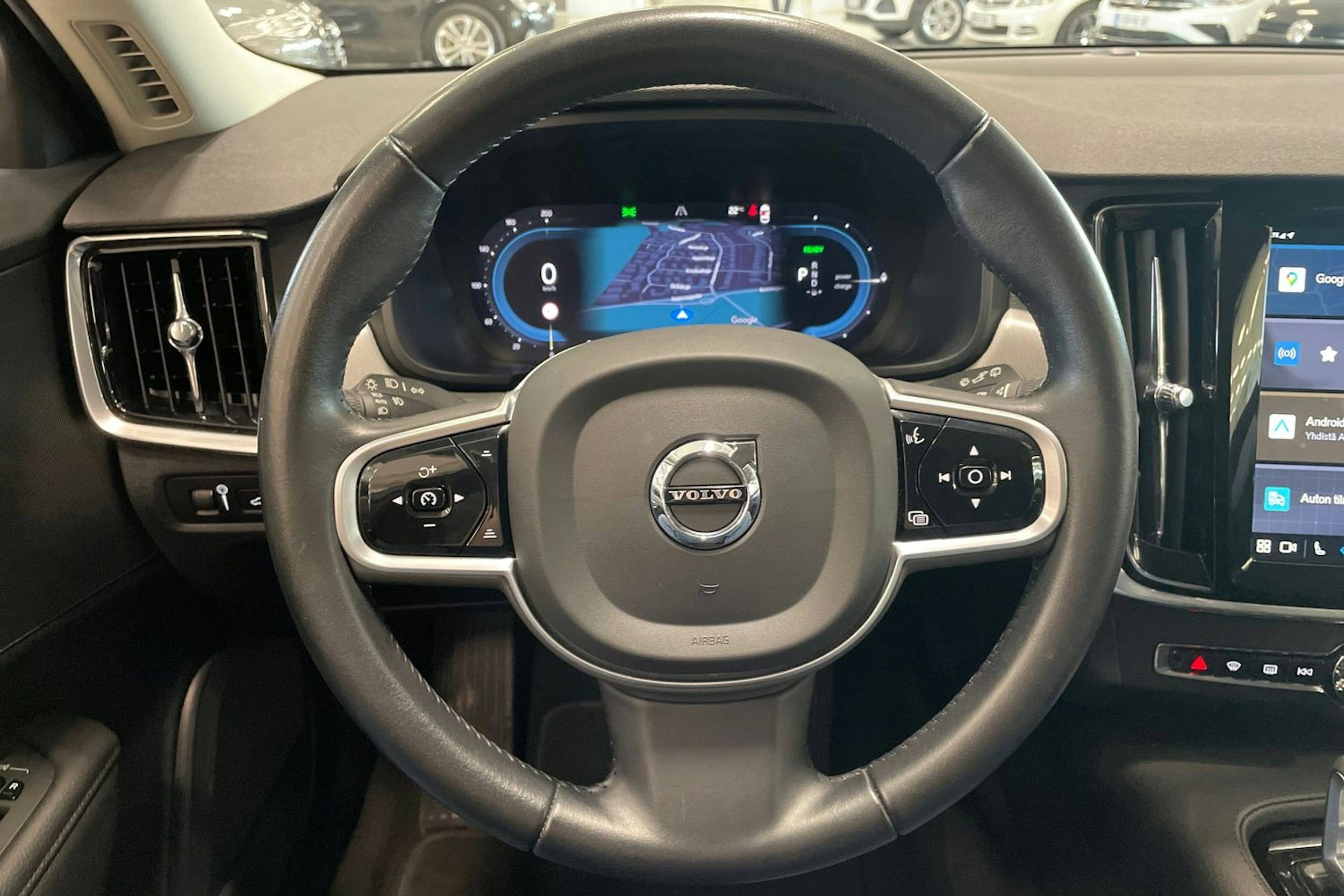 musta Volvo V90 2022 kuva 14.