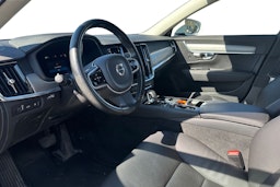 valkoinen Volvo V90 2022 kuva 3.