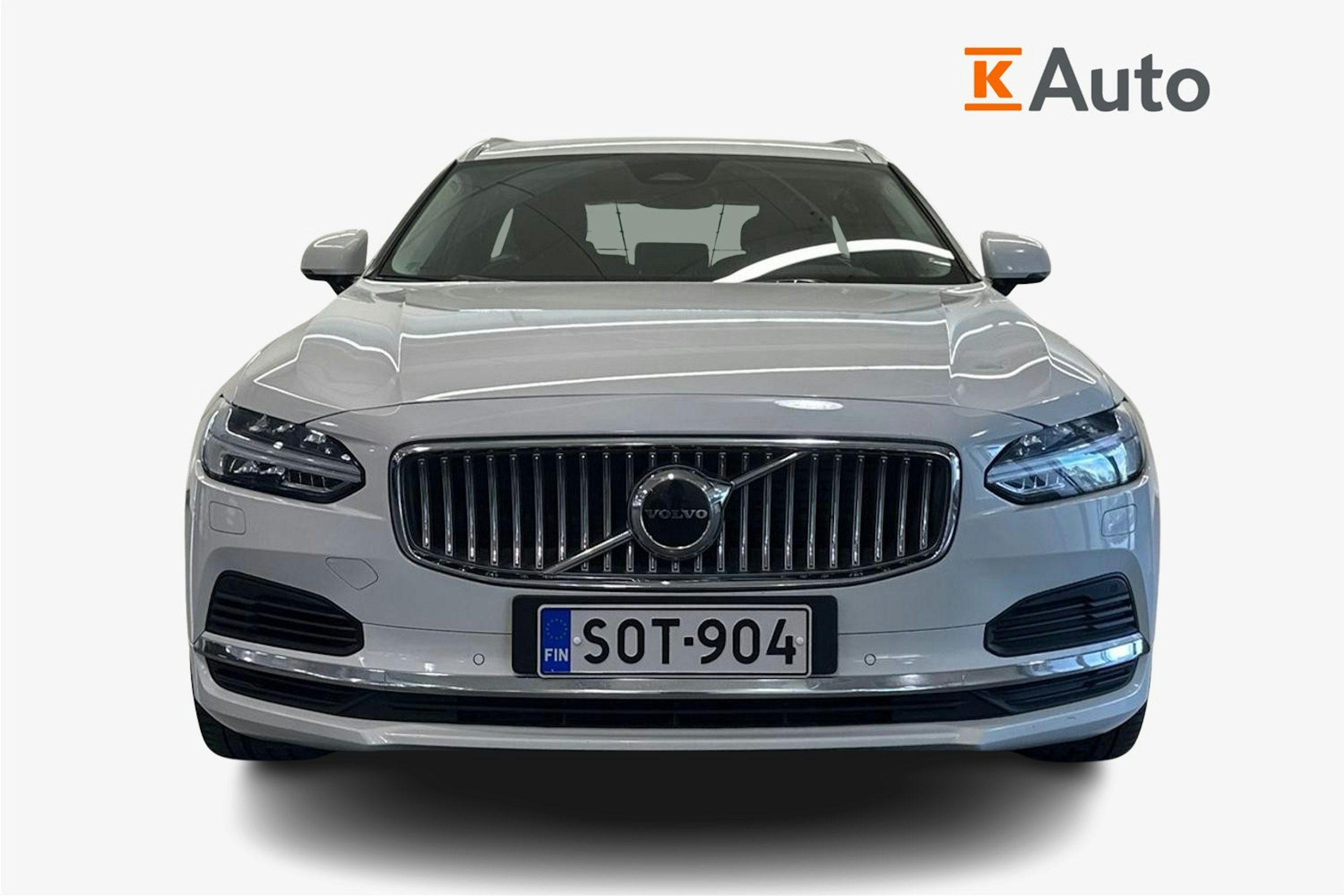 valkoinen Volvo V90 2022 kuva 5.