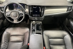 valkoinen Volvo V90 2022 kuva 9.