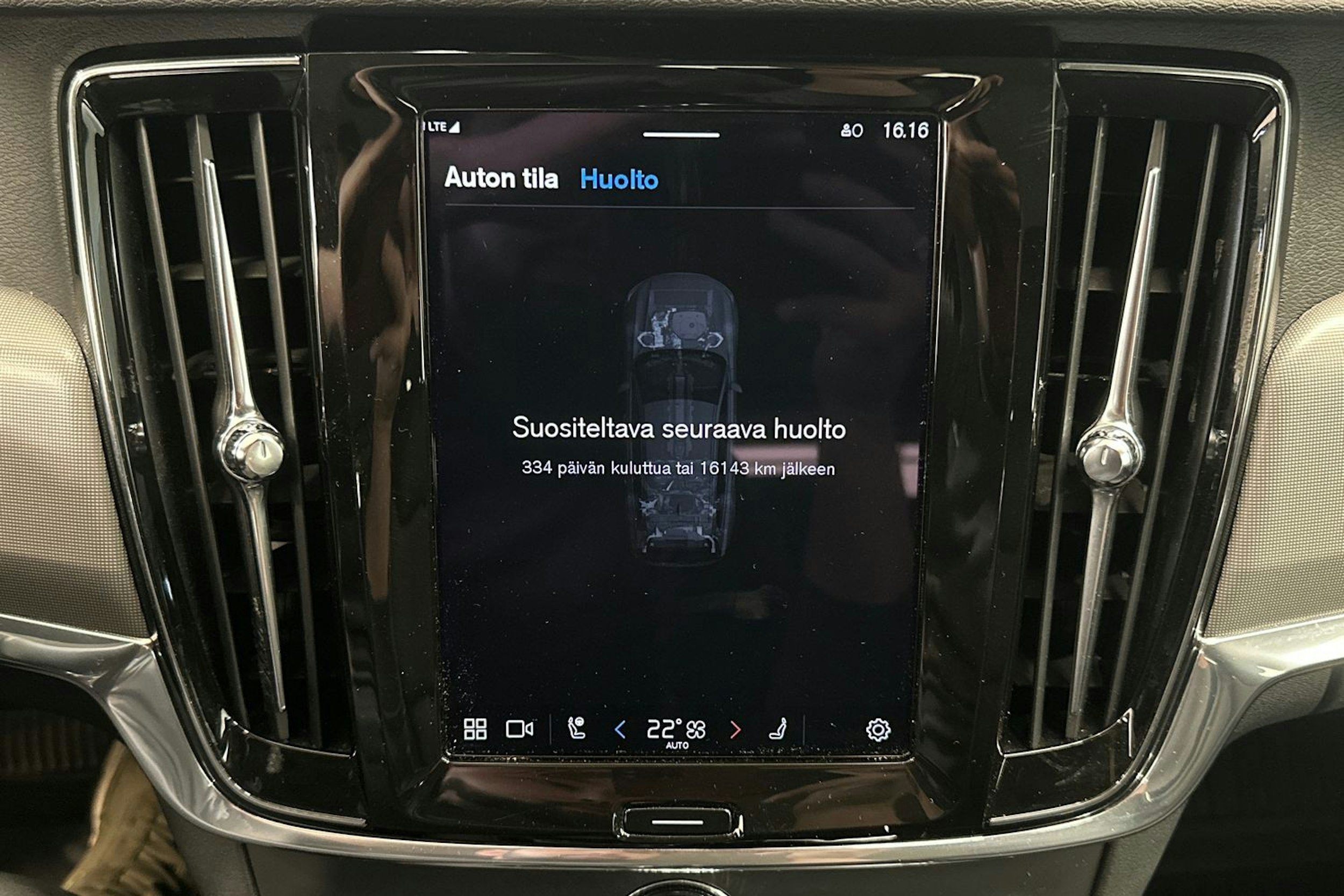valkoinen Volvo V90 2022 kuva 22.