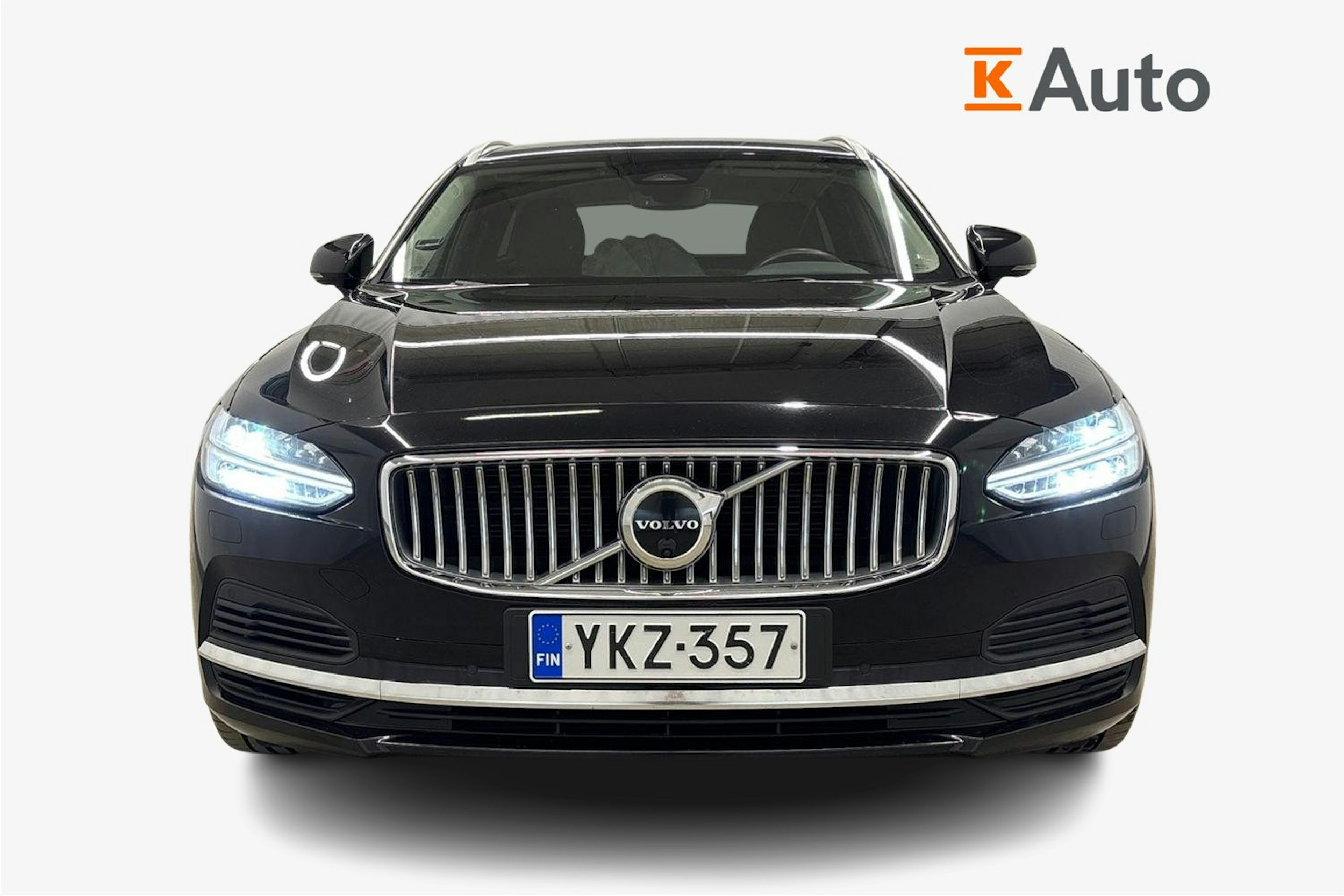 musta Volvo V90 2022 kuva 4.