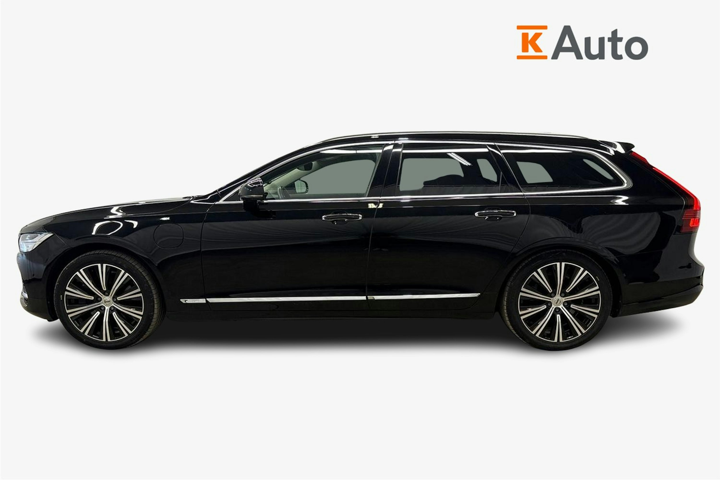 musta Volvo V90 2022 kuva 5.