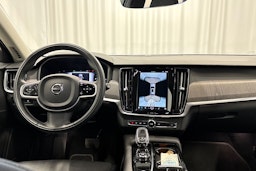 musta Volvo V90 2022 kuva 12.