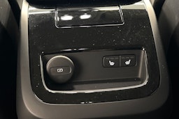 musta Volvo V90 2022 kuva 25.