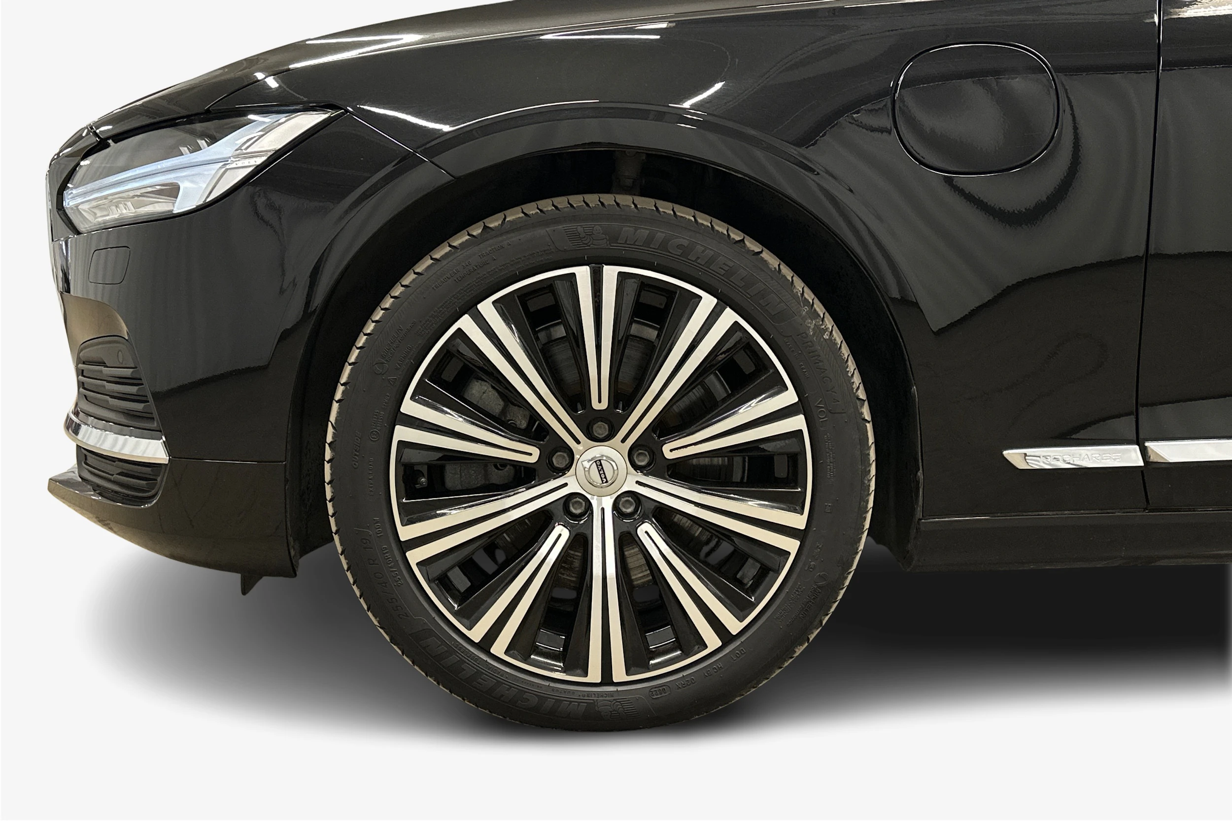 musta Volvo V90 2022 kuva 9.