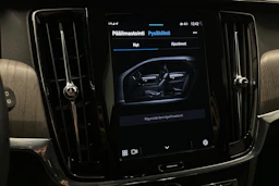 musta Volvo V90 2022 kuva 25.