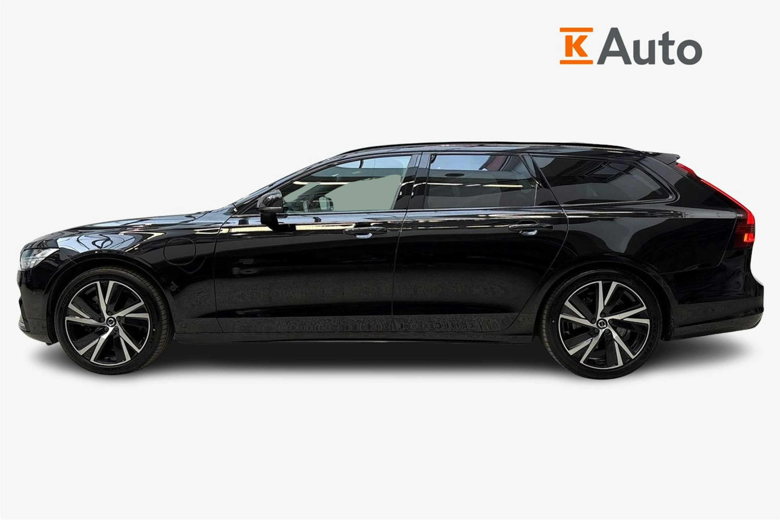 musta Volvo V90 2022 kuva 6.