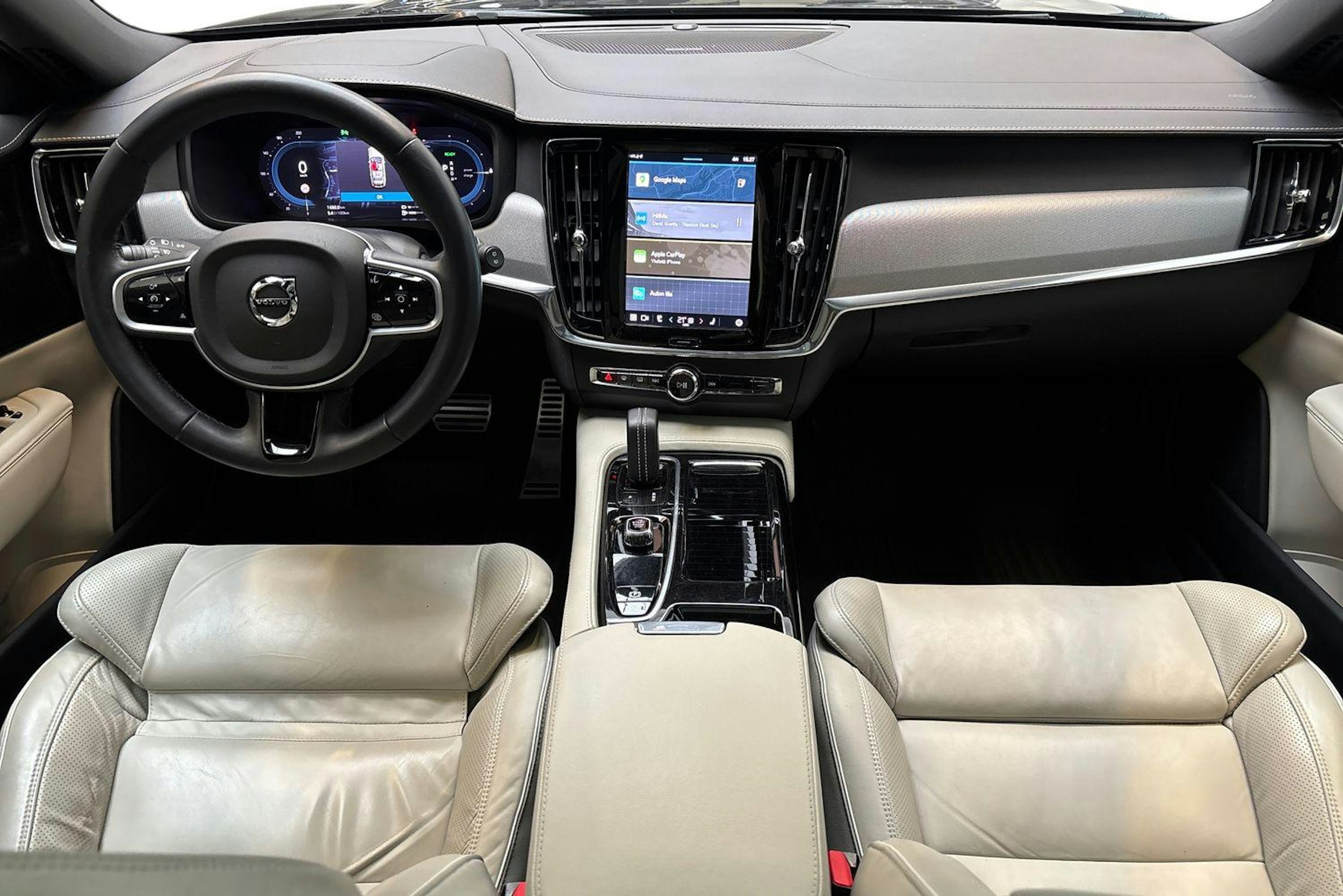 musta Volvo V90 2022 kuva 9.