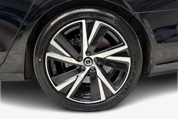 musta Volvo V90 2022 kuva 11.
