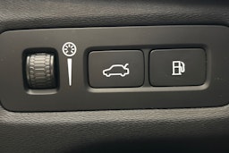 musta Volvo V90 2022 kuva 17.