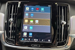 musta Volvo V90 2022 kuva 22.