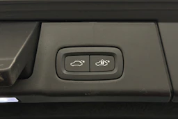 sininen Volvo V90 2022 kuva 16.