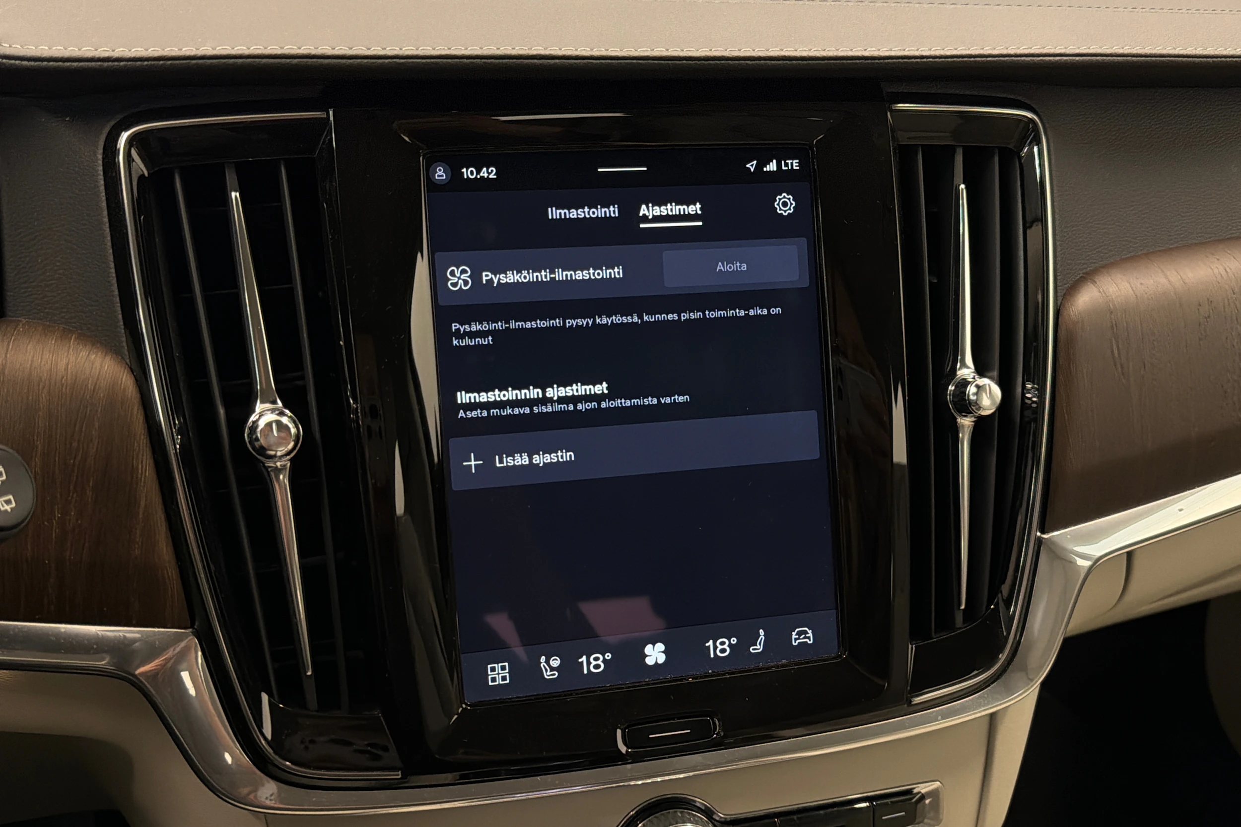 sininen Volvo V90 2022 kuva 33.