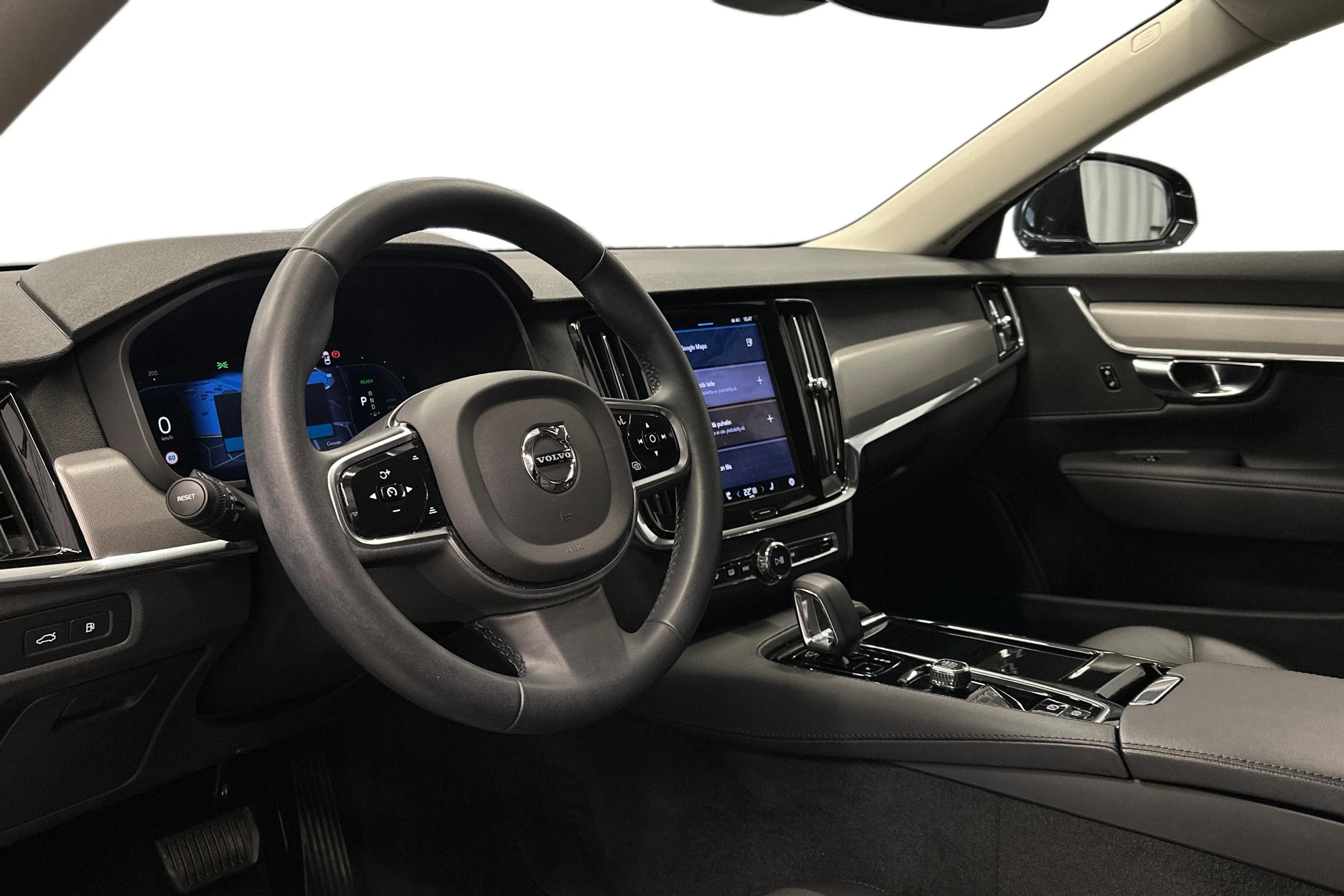 musta Volvo V90 2023 kuva 8.