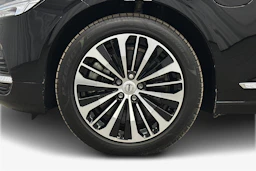 musta Volvo V90 2023 kuva 12.