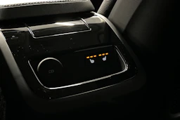 musta Volvo V90 2023 kuva 17.