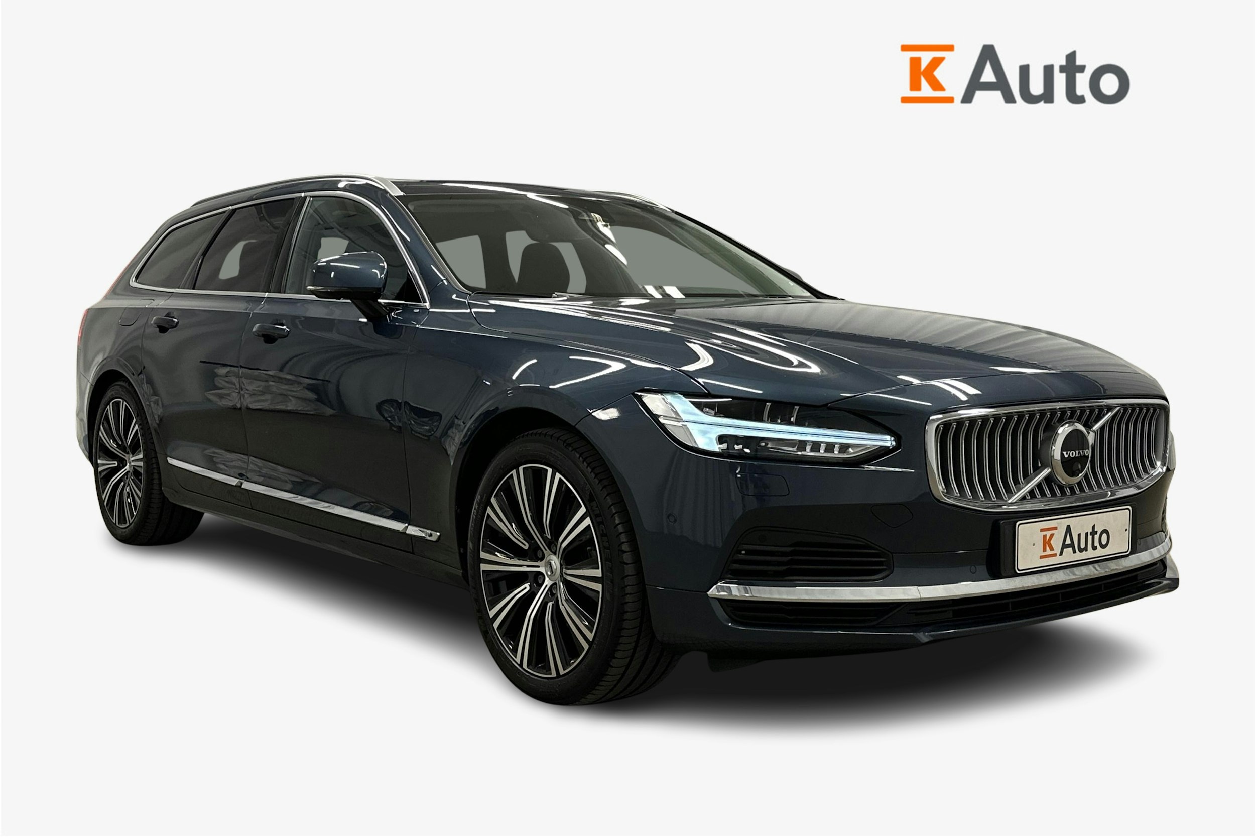 sininen Volvo V90 2023 kuva 1.