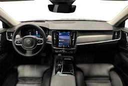 sininen Volvo V90 2023 kuva 9.